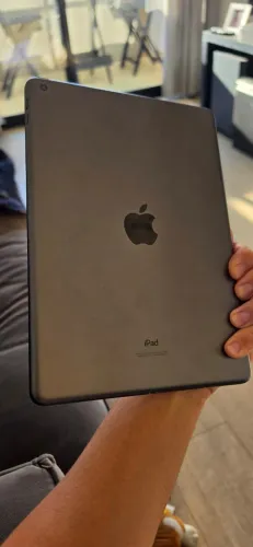 IPAD 8 - 32GB - SEMI NOVO