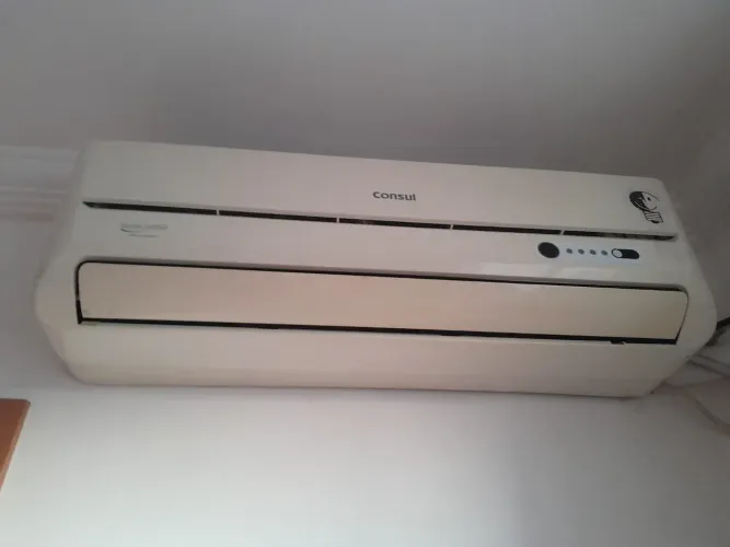 Vendo ar condicionado 12 mil BTUs