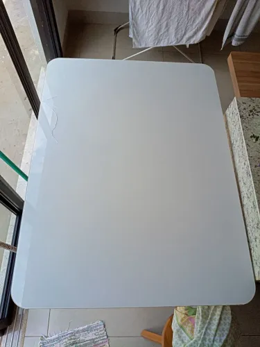 Mesa pés em madeira