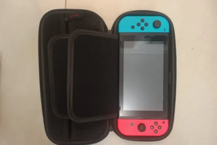 Nintendo Switch Completo + Zelda: Breath of the Wild Explorer's Edition + Case | Excelente