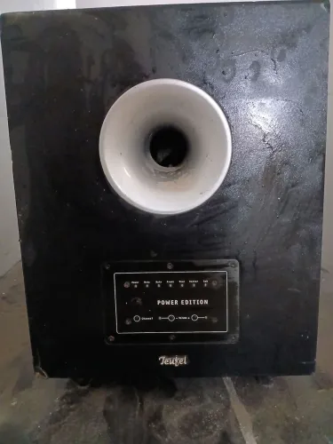 Caixa amplificadora Teufel