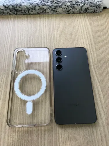 Samsung Galaxy S24 + Galaxy Buds Core