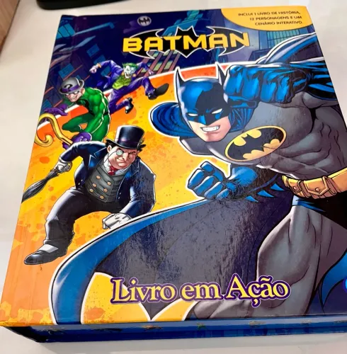 Batman - Livro em Ação - Vale das Letras - 12 Miniaturas