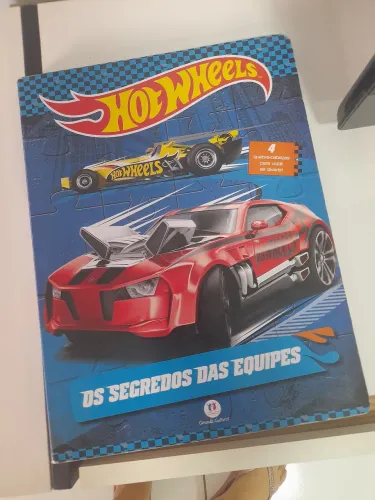 Livro quebra cabeça hot wheels