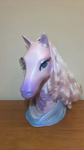 Busto Brietta Pegasus - Barbie Magia de Aladus