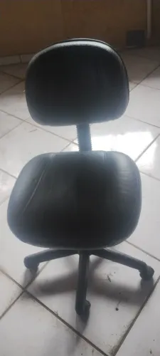 Cadeira de escritório com rodas