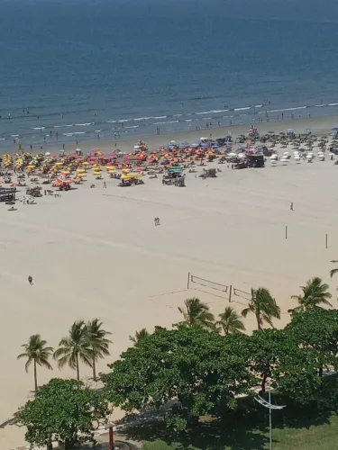 Santos Gonzaga frente a praia