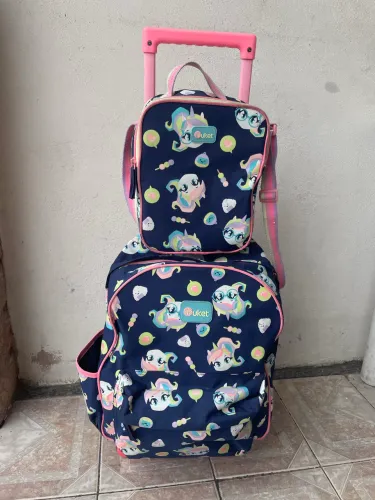 Mochila puket unicórnio
