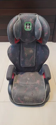 Cadeirinha infantil veicular