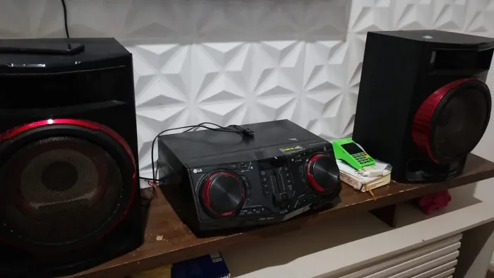 Som Mini System LG XBOOM CJ87.