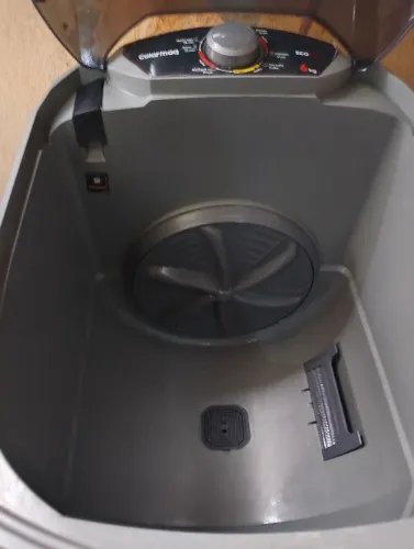 Vendo máquina tanquinho de 6 kl, super nova ,quase sem uso ,valor 350 reais