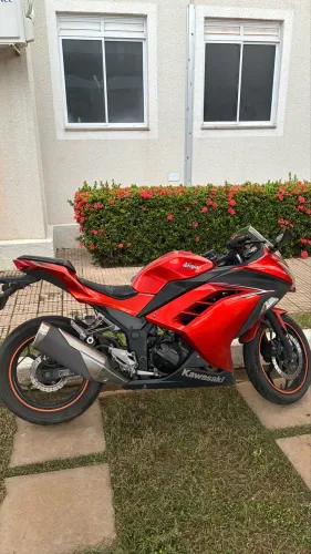 Vendo Kawasaki Ninja 300