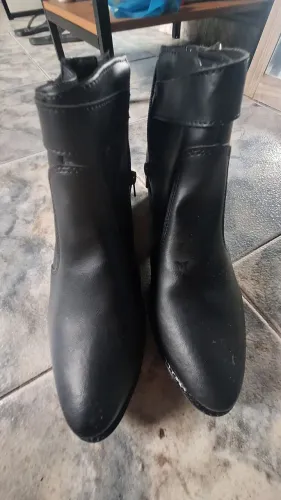 Bota coturno feminina bico redondo