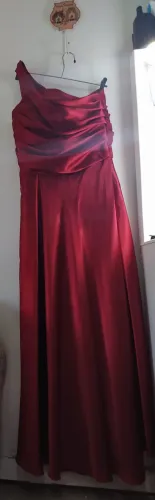 Vestido longo de festa  vermelho,Tam P ( veste Tam 38 a 40 ). 