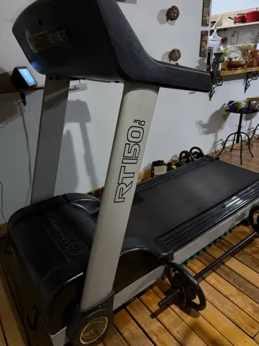ESTEIRA MOVEMENT RT150 PRO - SEMINOVA