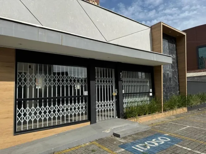 IMÓVEL COMERCIAL no CENTRO com 0 quartos para LOCAÇÃO, 105 m²