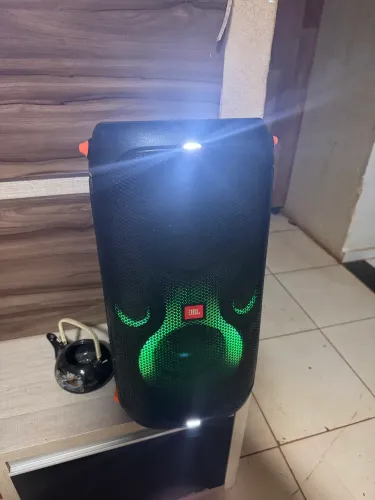 Party box 110 . Estado de nova bateria 100%