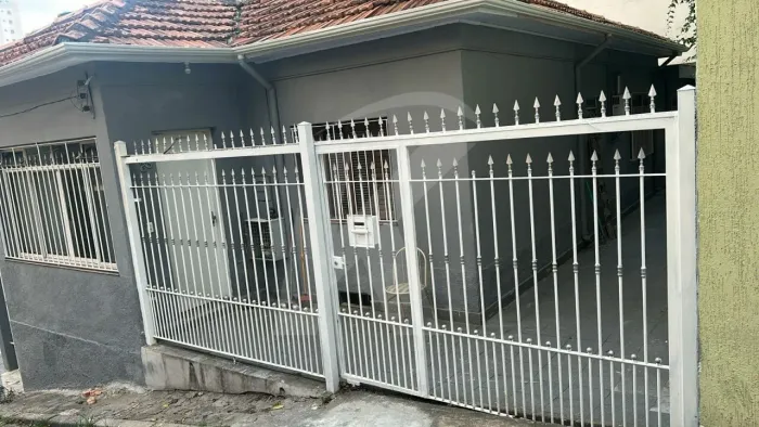 Casa térrea com 100 mts², 3 quartos (1 suíte), vaga para moto, em Santana
