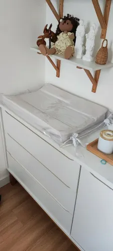 Trocador anatômico branco