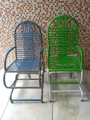 Uma cadeira por 90$ duas por 180$