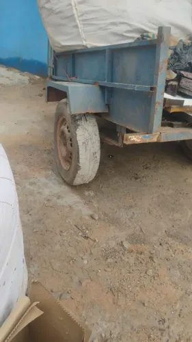 Moto e carretinha por 5 mil