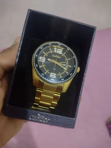 Vendo relógio 1 ano de uso na garantia ainda 