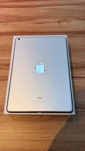 iPad 6ª Geração 32GB Wi-Fi Prateado (Silver)