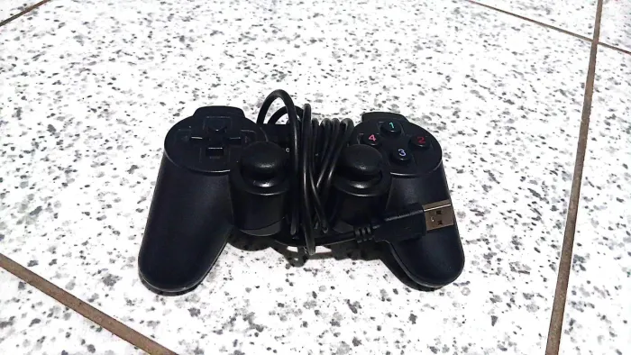 Controle USB Dazz (Estilo PS3 / PC DirectInput)