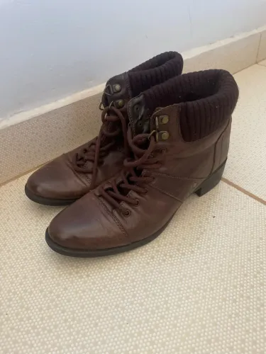 Bota de couro Constance