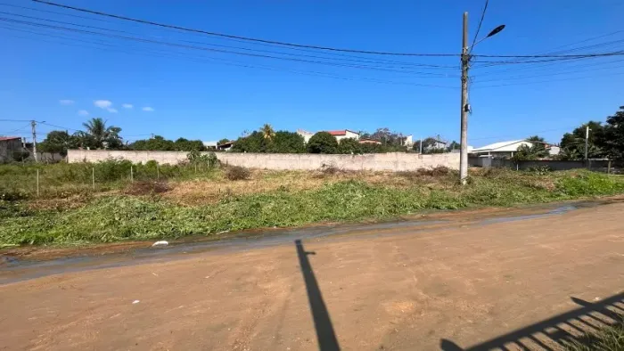 Terreno de Esquina Gigante 610M² OPORTUNIDADE!