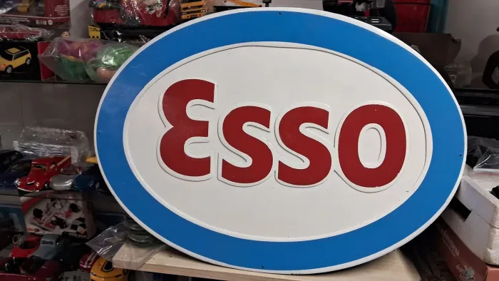Placa decorativa da Esso feita de aço carbono artesanal