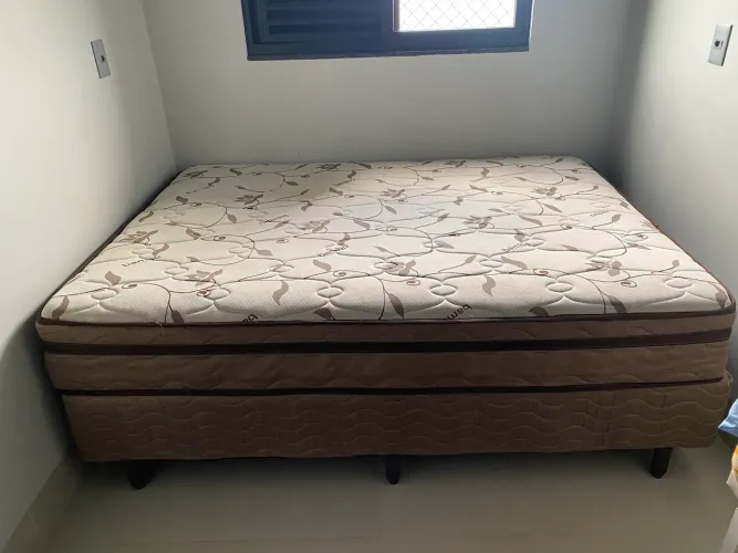 Coma box com colchão de casal
