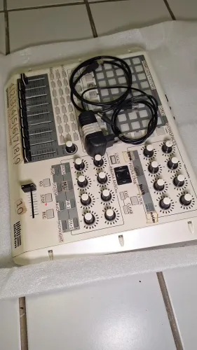Controladora Akai APC40