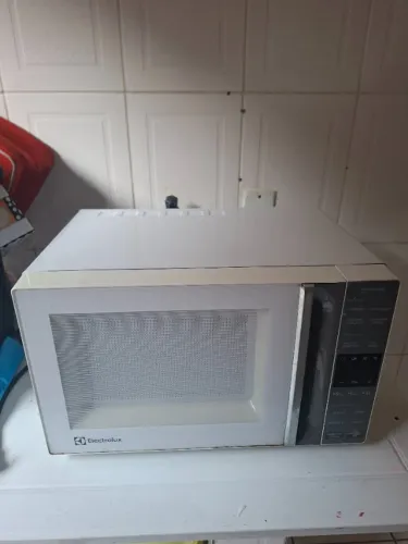Micro-ondas sem o prato apenas 150,00