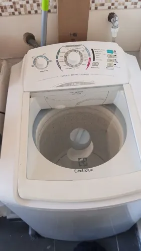 Máquina de lavar Electrolux 10kg 