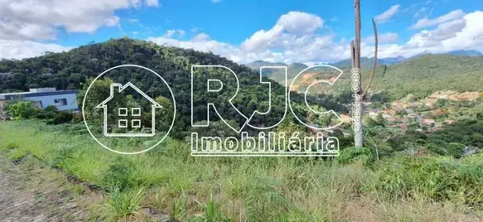 Imóvel para venda possui 900 metros quadrados em Albuquerque - Teresópolis - RJ