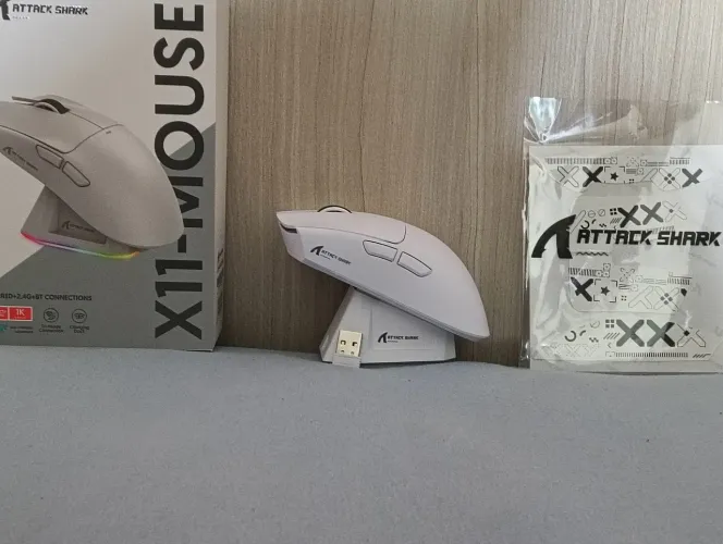 Attack Shark x11 branco nunca usado
