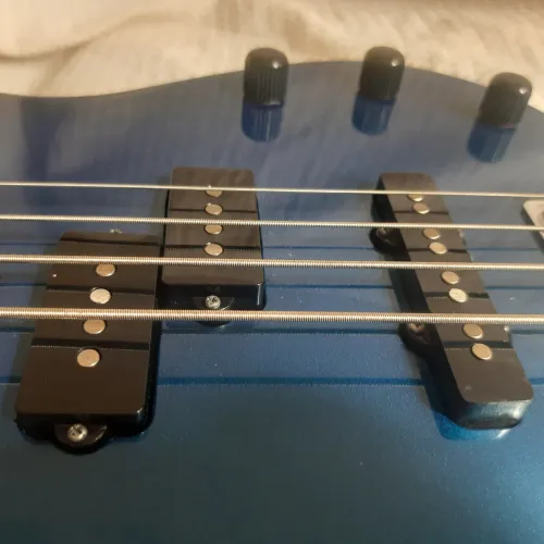 Baixo yamaha rbx 170