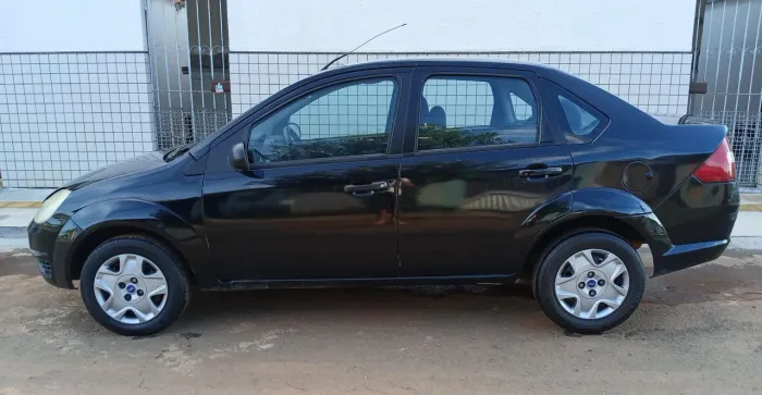 Ford Fiesta Sedan 1.0 8V Flex 4P 2007