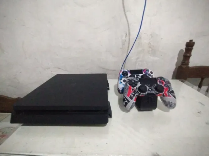 PLAYSTATION 4 SLIM 2TB EM BOM ESTADO