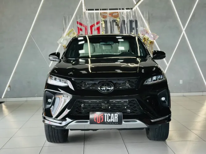 Toyota Hilux SW4 Diamond 2.8 TB 4X4 Die. Aut. 2022