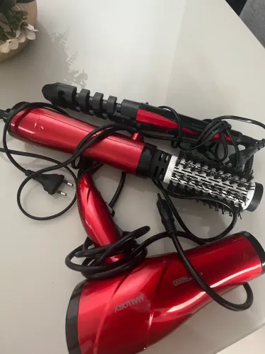 Secador escova e babyliss os três
