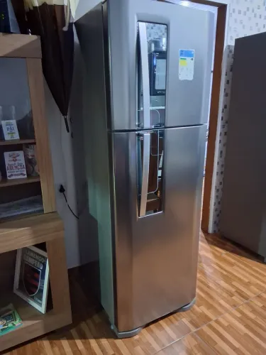 Vendo geladeira Electrolux 127v