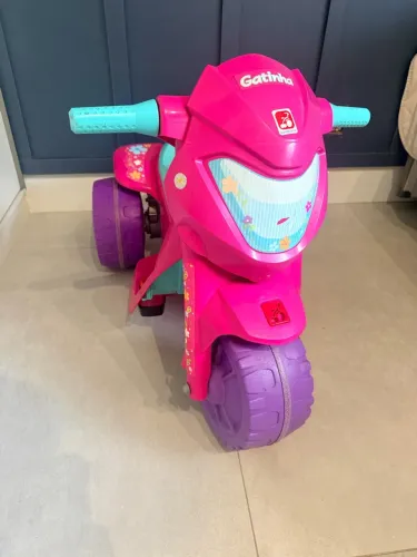 Moto Elétrica Infantil Gatinha 2 Marchas - Bandeirante