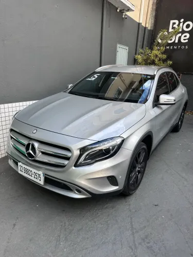 Mercedes-Benz GLA 200 Adv. 1.6/1.6 TB 16V Flex Aut. 2015