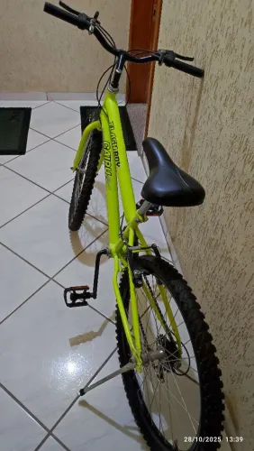 Bicicleta Semi nova aro 24
