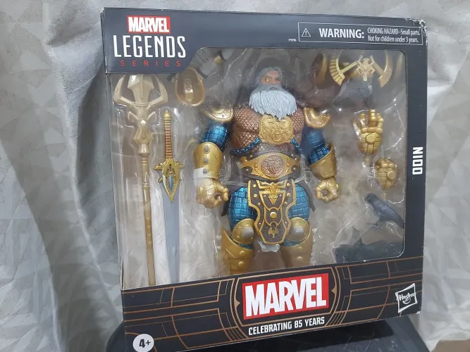 Figura de Ação Marvel Legends ODIN Deluxe 85 Anos Pai de Todos (Lacrado)