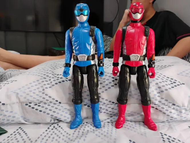 Dupla Power Rangers Beast Morphers - Ranger Vermelho e Ranger Azul (30cm)
