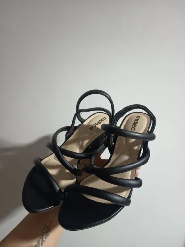 Salto moleca grosso 37 preto