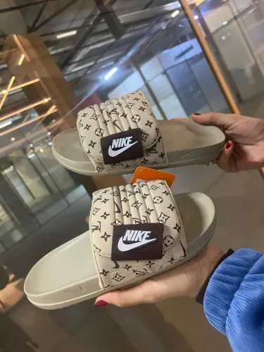 Slide nuvem Nike super leve